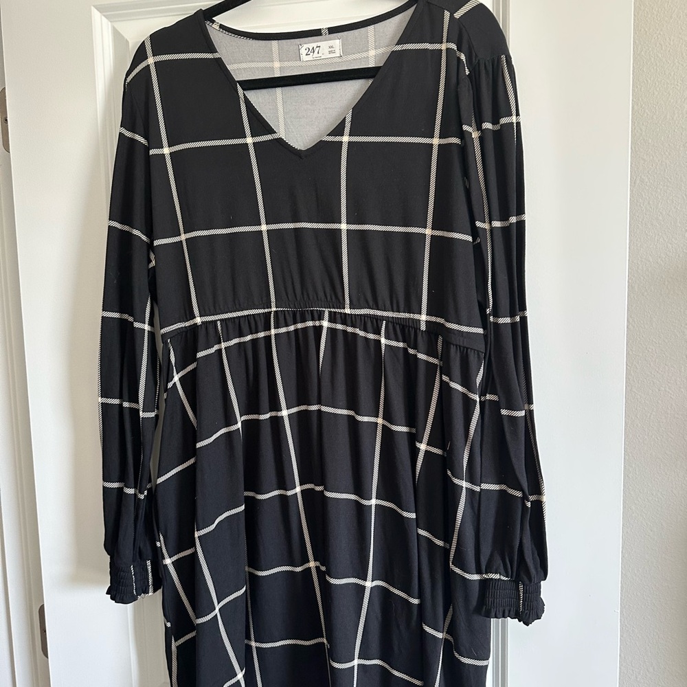 Maurices Black Dress with White Windowpane Grid - Picture 2 of 4